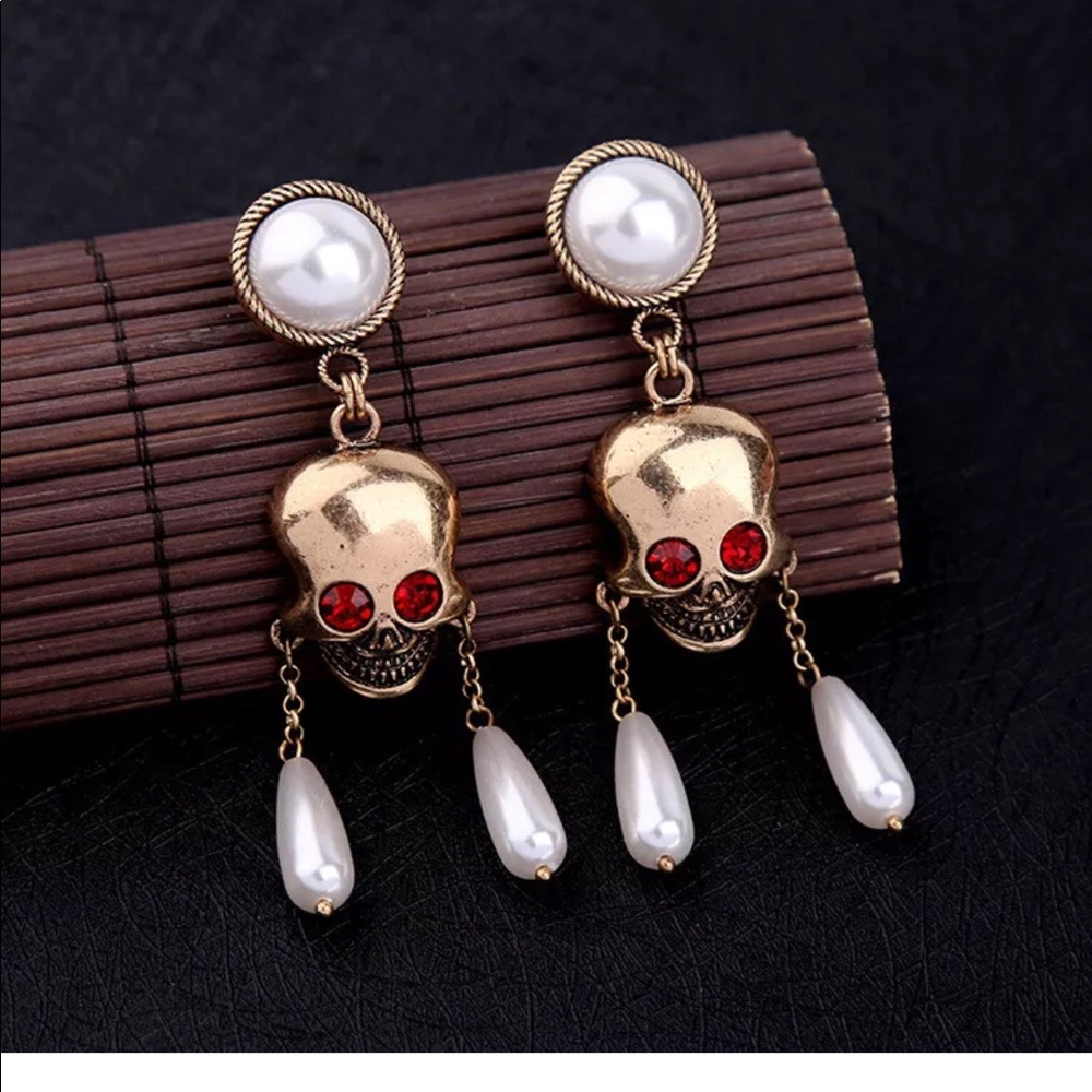 Rhinestone Skull Big Dangle Earrings
